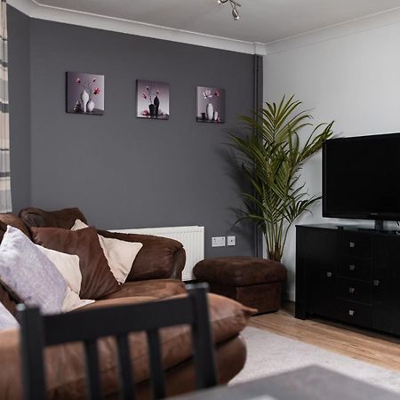 סאות'המפטון Charming 2Br Ground Floor Flat In Sholing, 11 Mins From City Centre - Recently Set Up With Love מראה חיצוני תמונה